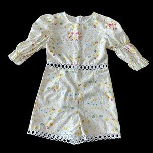 👣 5/$25 - Cream/Yellow Floral Print Romper w/ Crochet Details